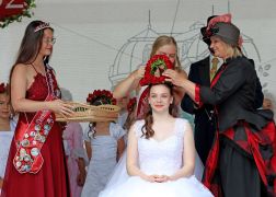 Dornburg Krohnt Neue Rosenkoenigin 28